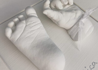 Hand- und Fußabdrücke